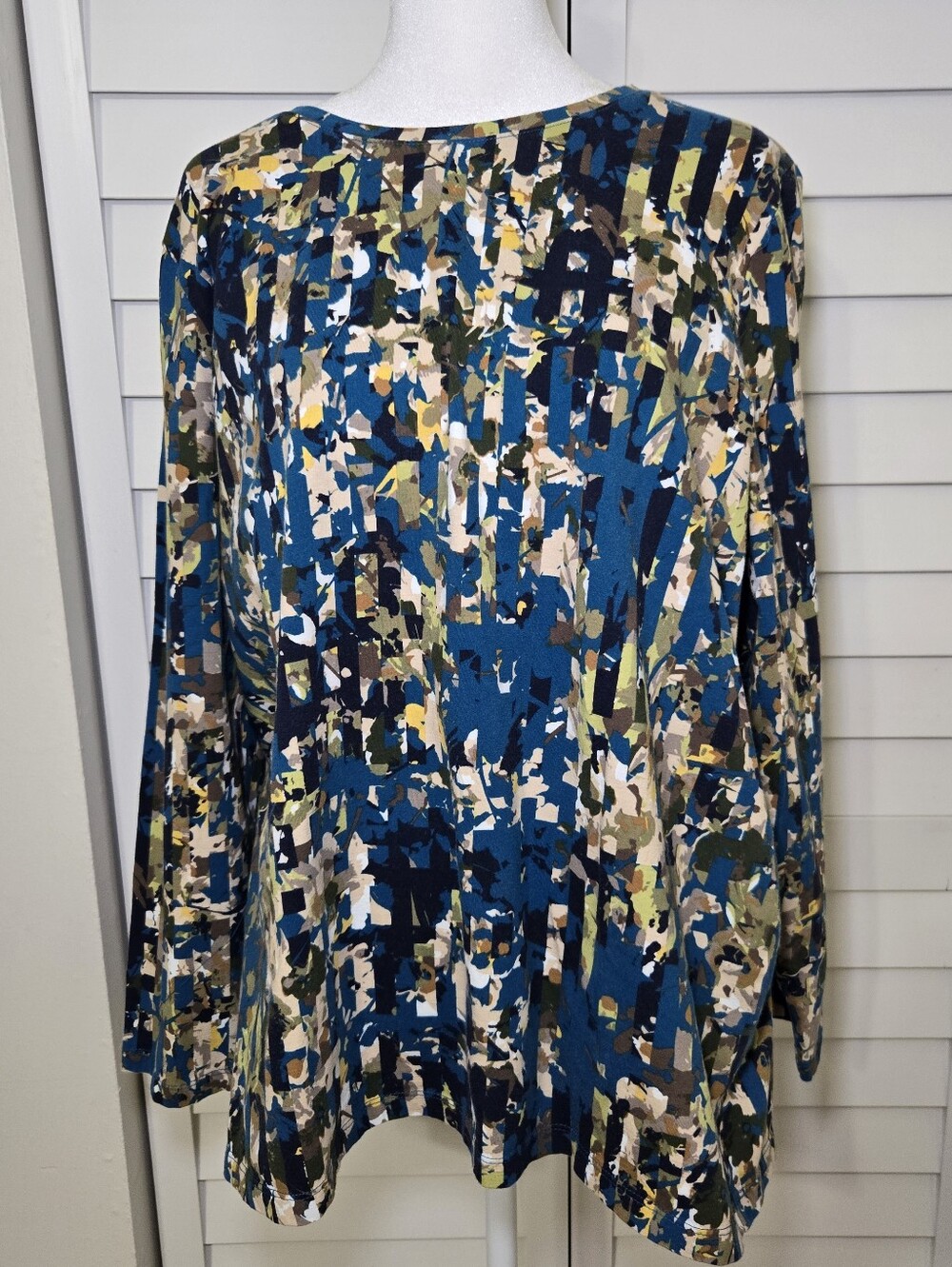 CJ Banks Blue and Cream Abstract Print Long Sleeve Size XL
